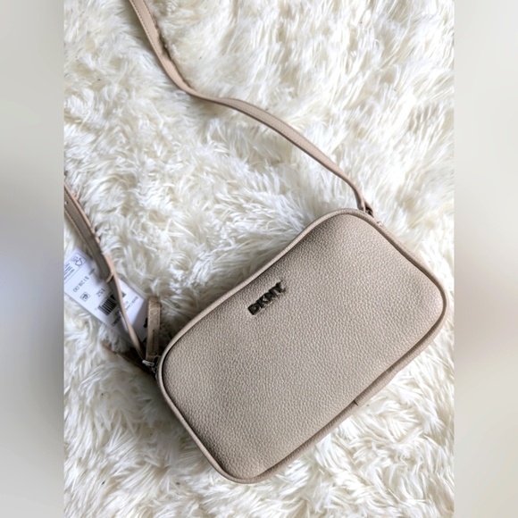 DKNY Crossbody Bags & Handbags for Women with Cross-Body Strap - Picture 11 of 11